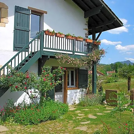 לינה וארוחת בוקר Maison Aretxola