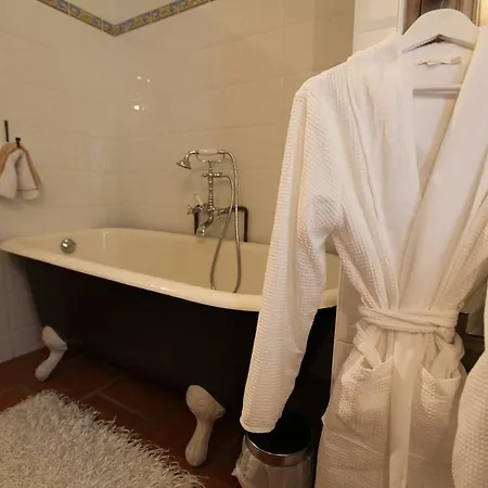 Bed & Breakfast Maison Aretxola 3*