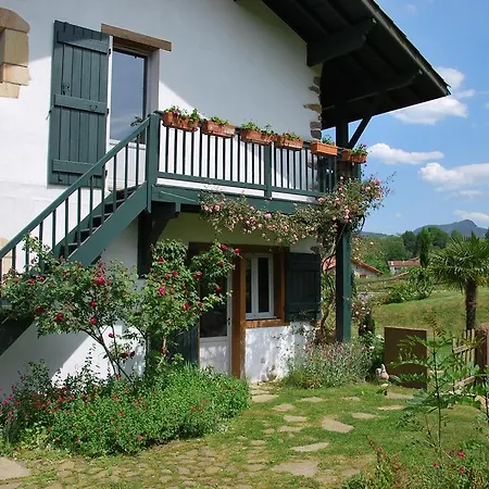 Maison Aretxola Bed & Breakfast 3*