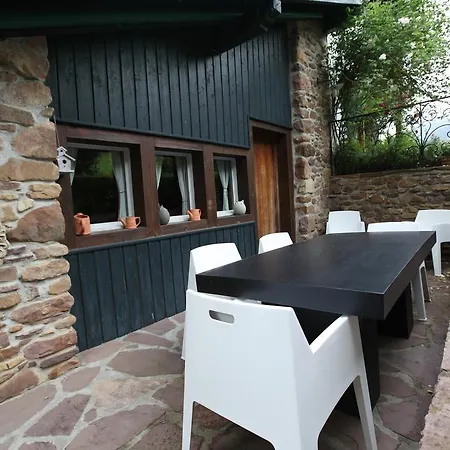 Bed & Breakfast Maison Aretxola 3*