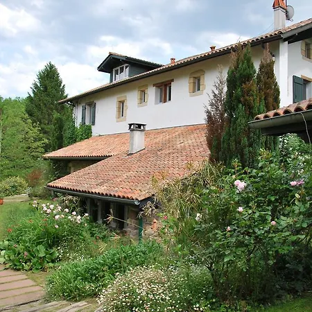 Bed & Breakfast Maison Aretxola 3*