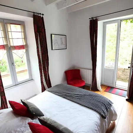 Maison Aretxola Bed & Breakfast 3*