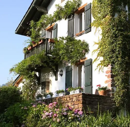 Maison Aretxola 3* ساري