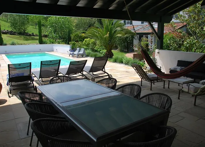 Maison Aretxola ساري