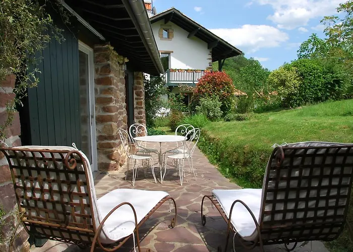 Bed and Breakfast Maison Aretxola 3*