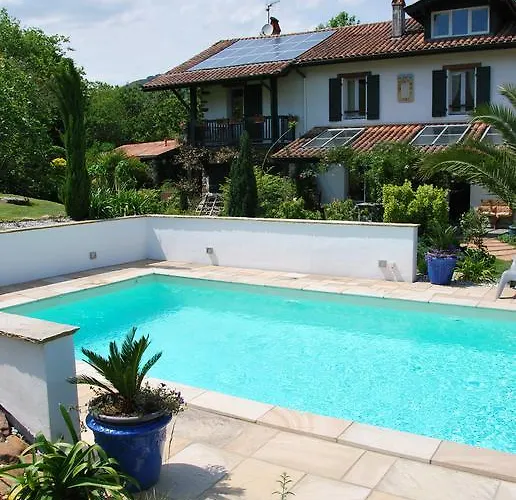 Bed and Breakfast Maison Aretxola