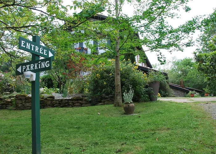 Bed and Breakfast Maison Aretxola 3*